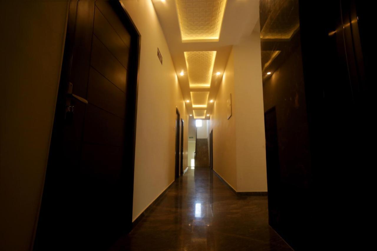Jai wings Hotel Pondicherry Bagian luar foto