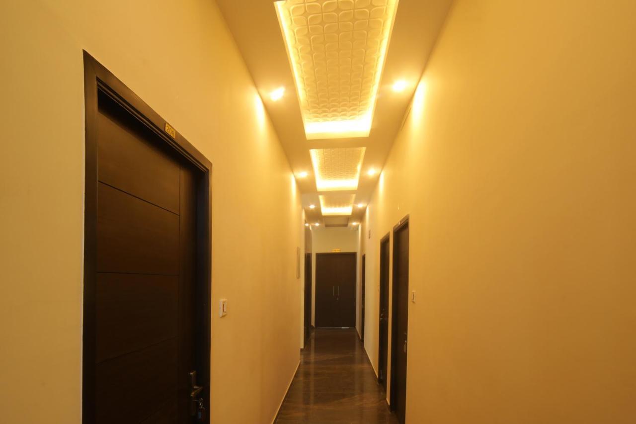 Jai wings Hotel Pondicherry Bagian luar foto