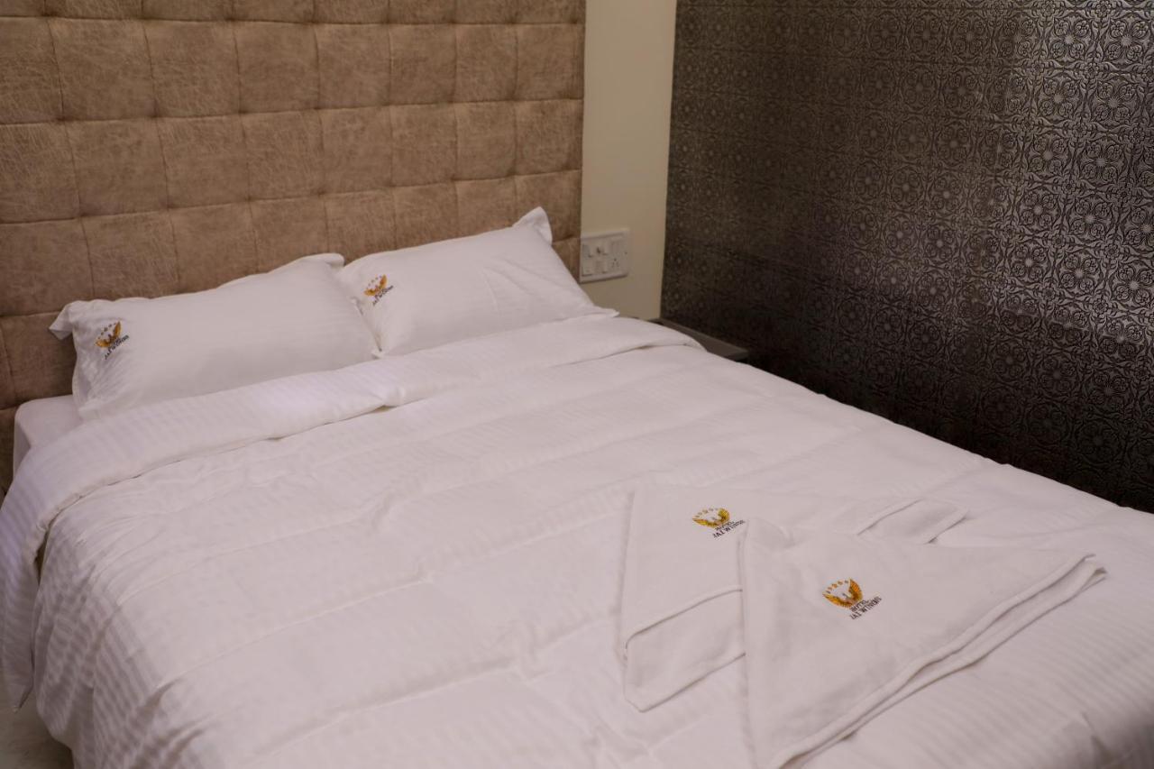 Jai wings Hotel Pondicherry Bagian luar foto
